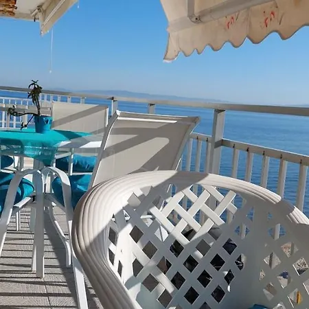 Sea View Perea Apartman